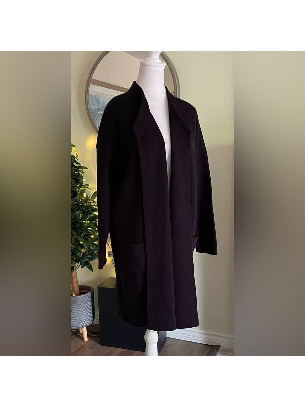 Nina Leonard L black open cardigan sweater with big pockets medium weight